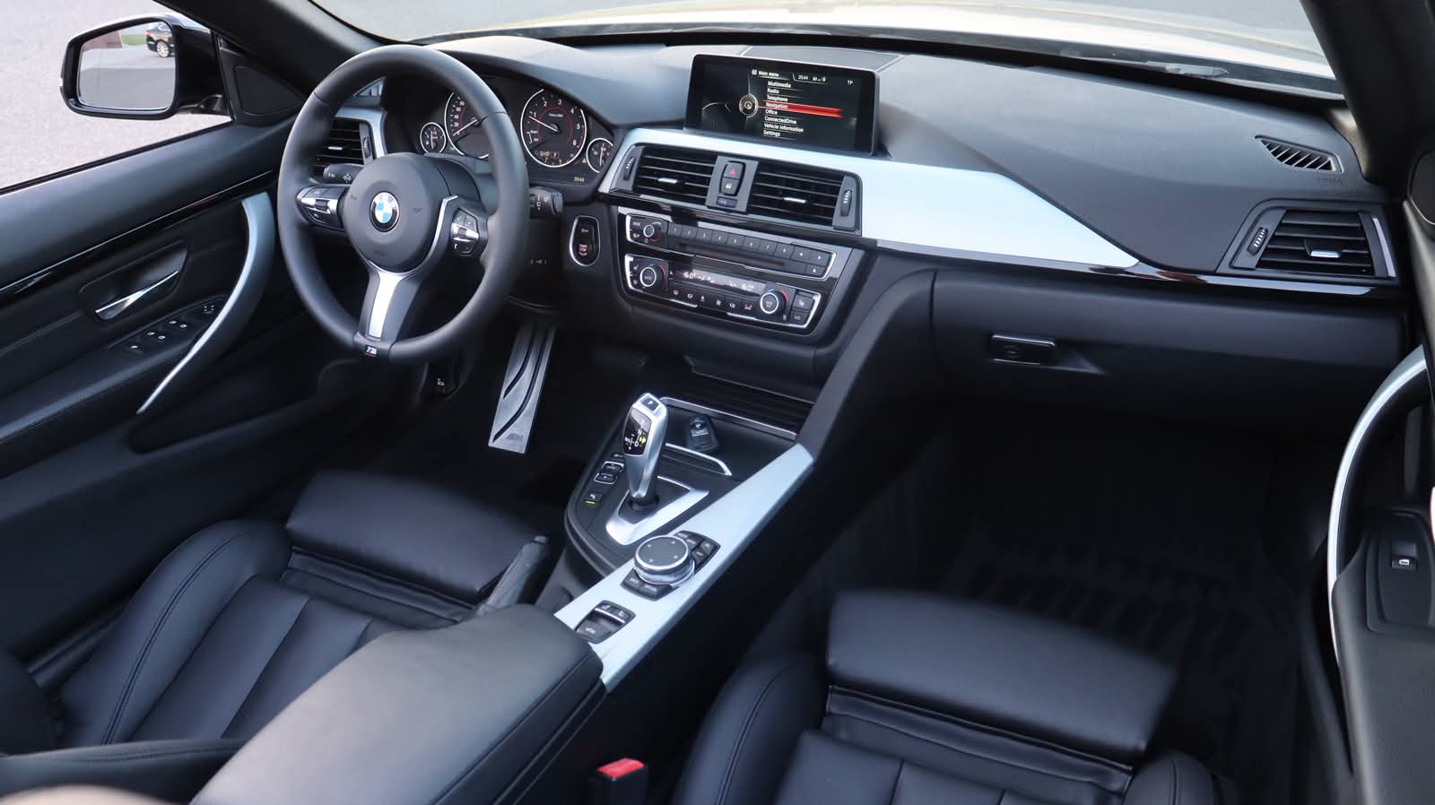 BMW 420 D Cabrio M Sport - poza 17